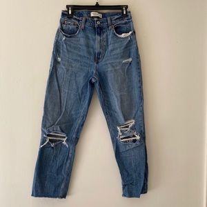 Abercrombie & Fitch Ultra High Rise Straight Ankle Jeans *curve love*